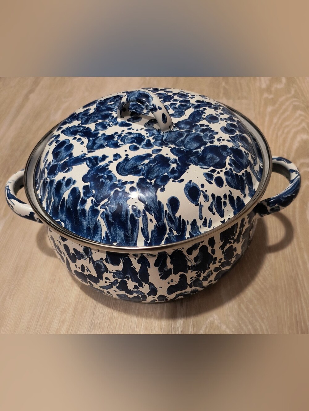 Golden Rabbit Enamelware with Lid - Cobalt Swirl